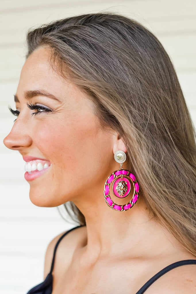 Beverly Hills Chain Link Earrings in Hot Pink